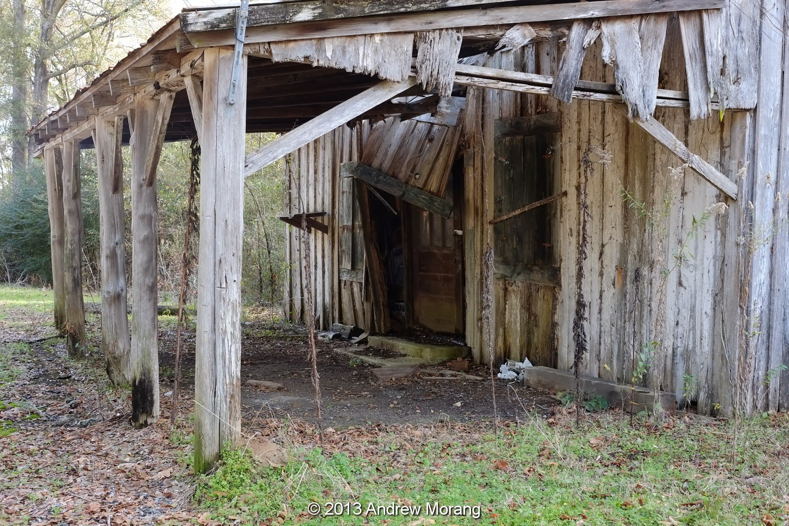 Urban Decay Country store, Canada Cross Road, Edwards, Mississippi