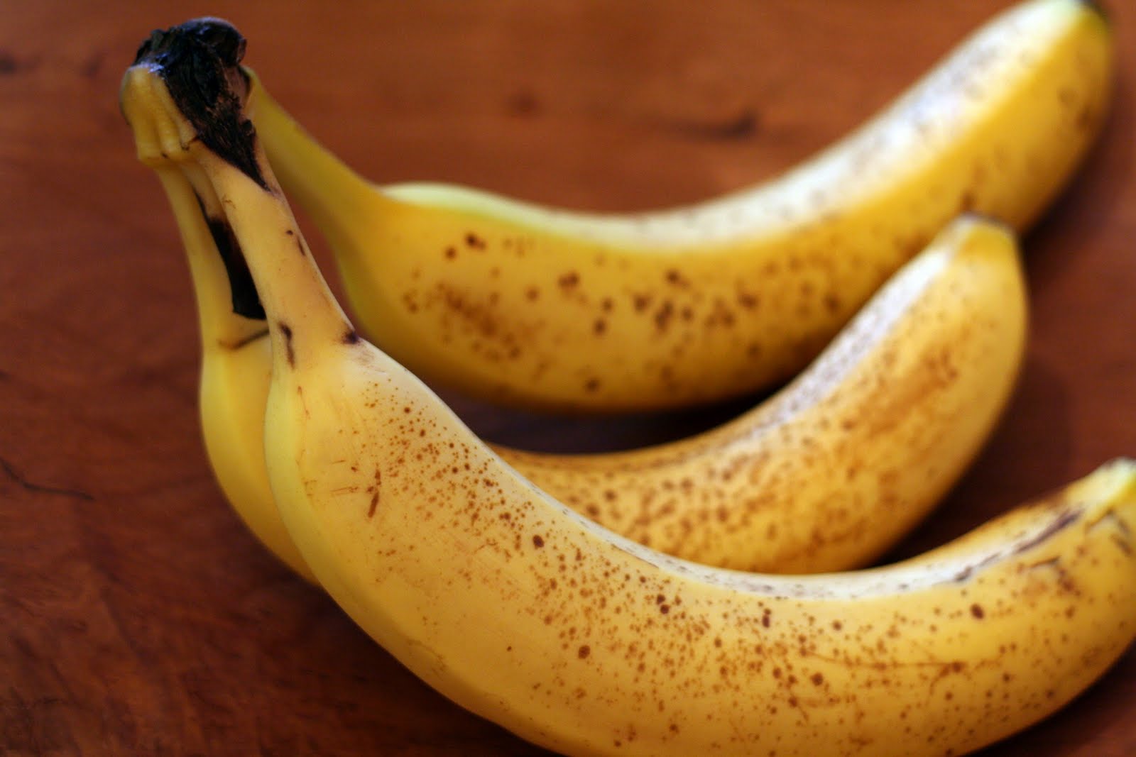 With thy Needle & Thread Dirty Bananas...