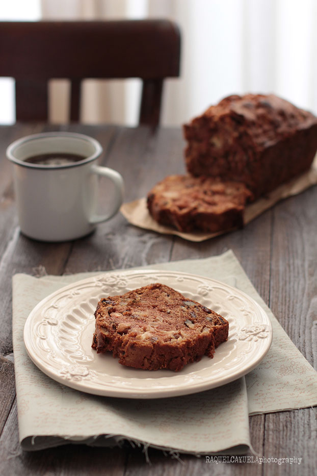 Raquel's Kitchen english version Apple, Walnut and Raisin Loaf Cake