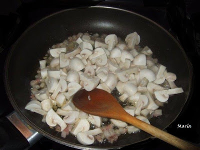 Champiñones Al Ajillo Con Tocino Ibérico
