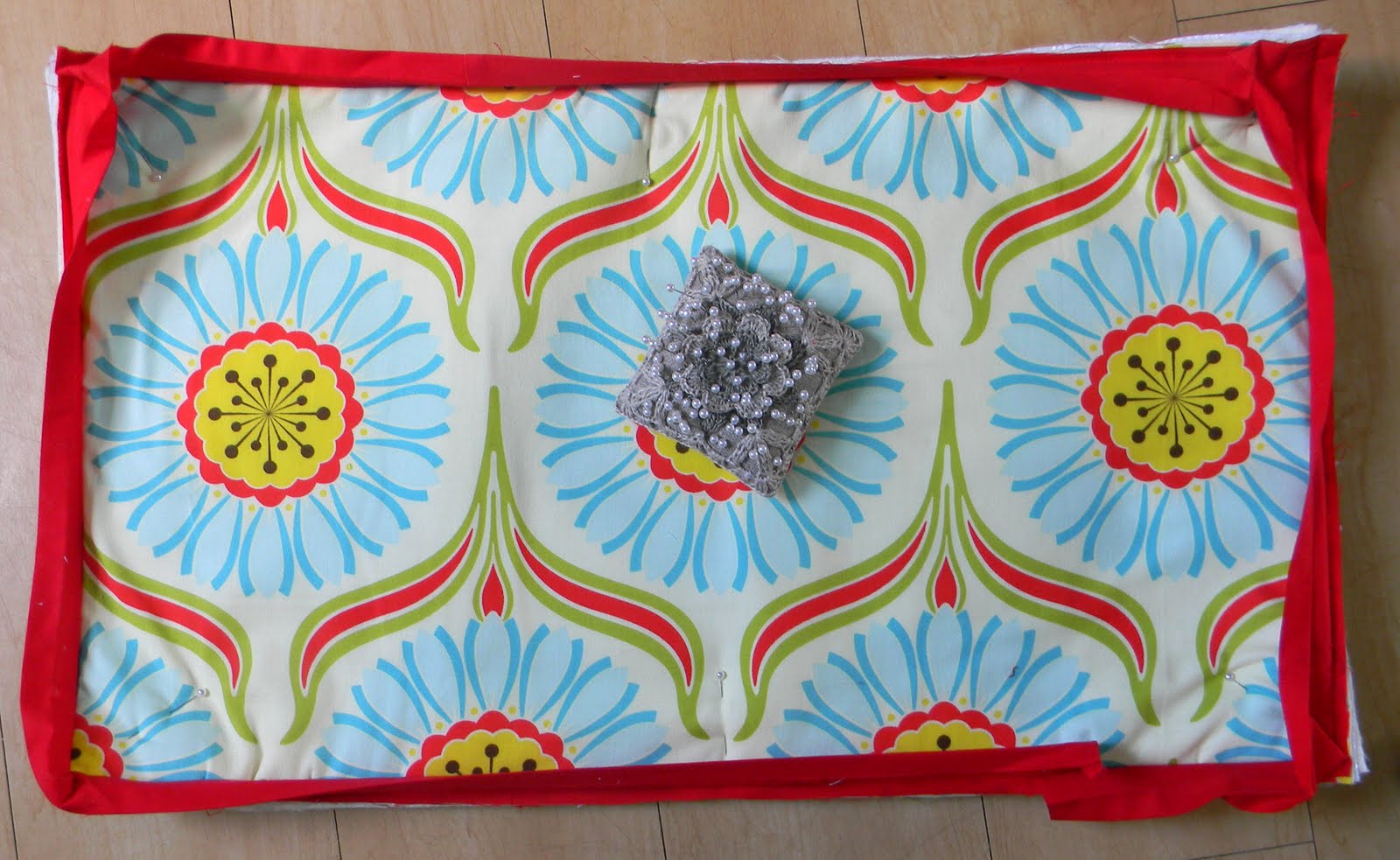 2 little hooligans Fat Quarter Friday {Cooling Mat Tutorial}