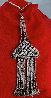 Antique Silver, Bronze & Gemstone Jewelry Styles in Yemen ...