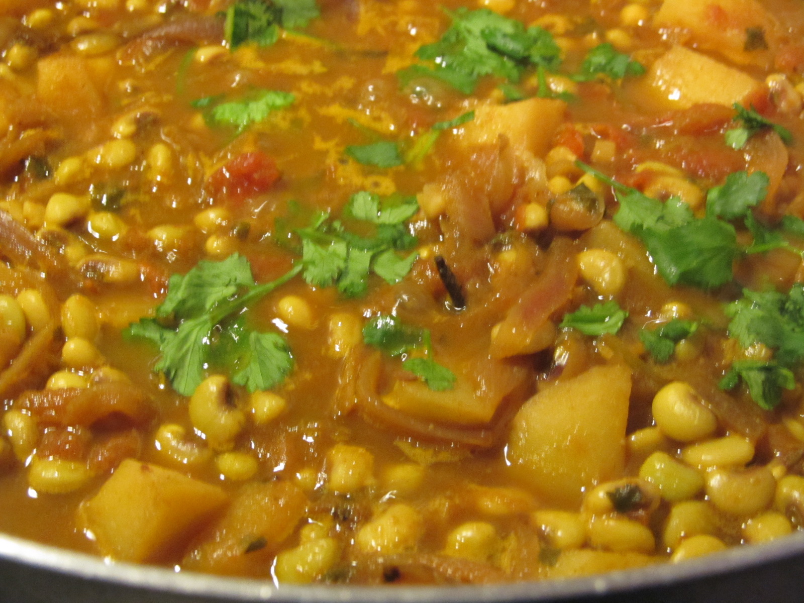 My Kitchen Shenanigans Blackeyed Peas & Potato Curry