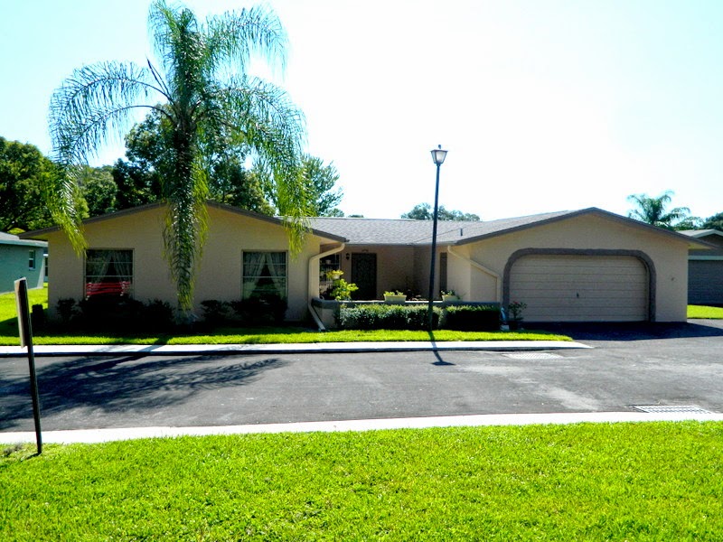 SummerTree Real Estate Pointe West Condominiums in SummerTree in New