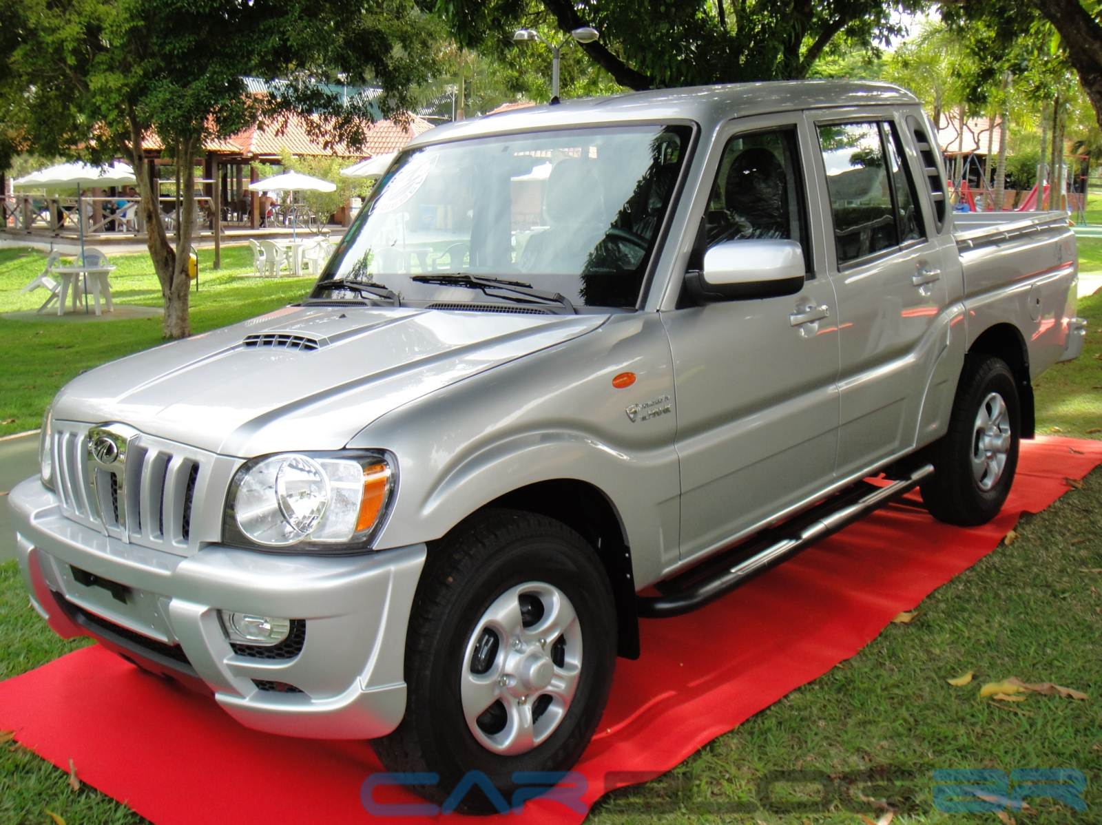 Mahindra PickUP 2.6 Turbo Diesel 4x4 tem preço de R 89.900 reais
