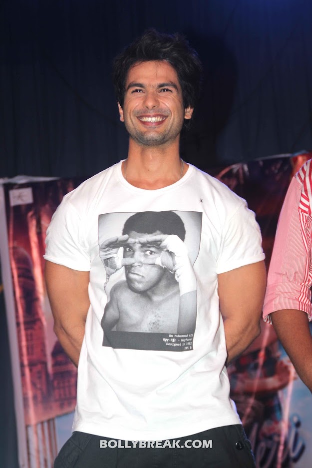  Shahid & Priyanka'Teri Meri Kahaani'  promotion @ Jai Hind Collage