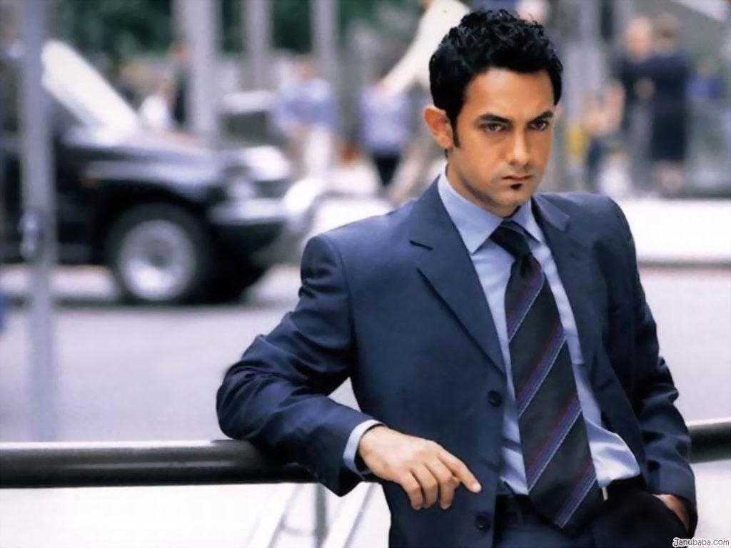 Aamir Khan Suit