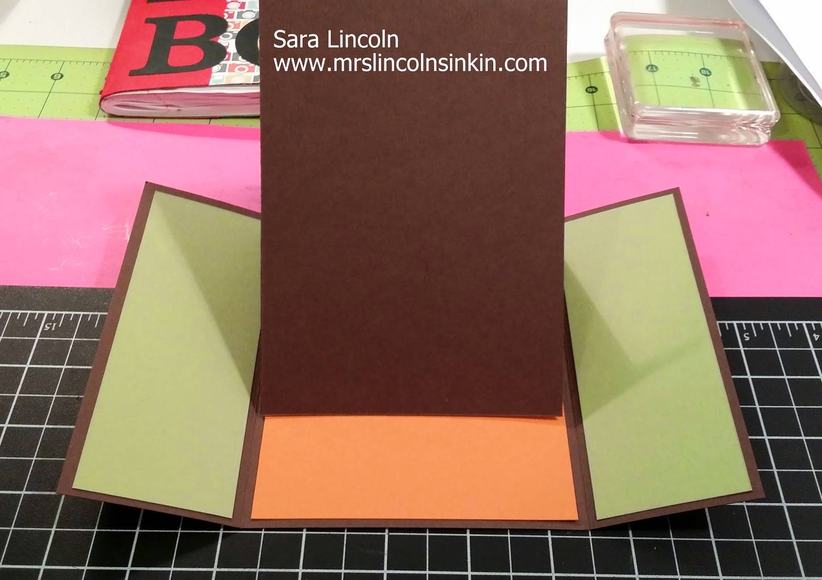 Mrs. Lincoln's Inkin Gate Fold Easel Picture Tutorial