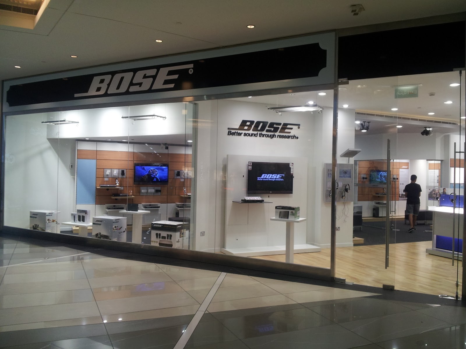 Kuwait Black Market Bose Finally Open in The Avenues Mall