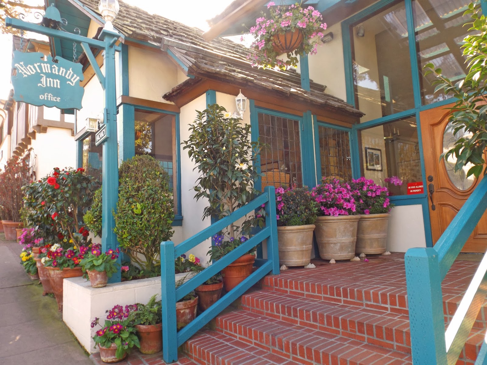 Adventures of a Home Town Tourist CarmelbytheSea Walk Ocean Avenue