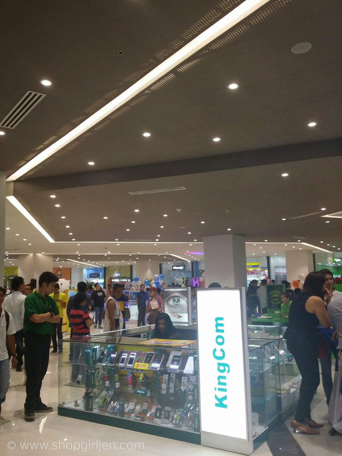 Shopgirl Jen SM Light Mall is now open
