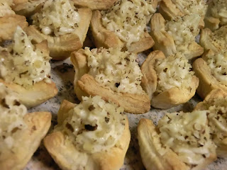 Honey, Brie, nuts and mascarpone tartlets