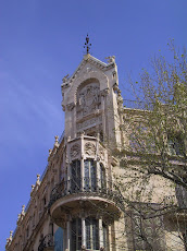 VI Concurso de fotografía “Cajón desastre”. Tema : BALCONES