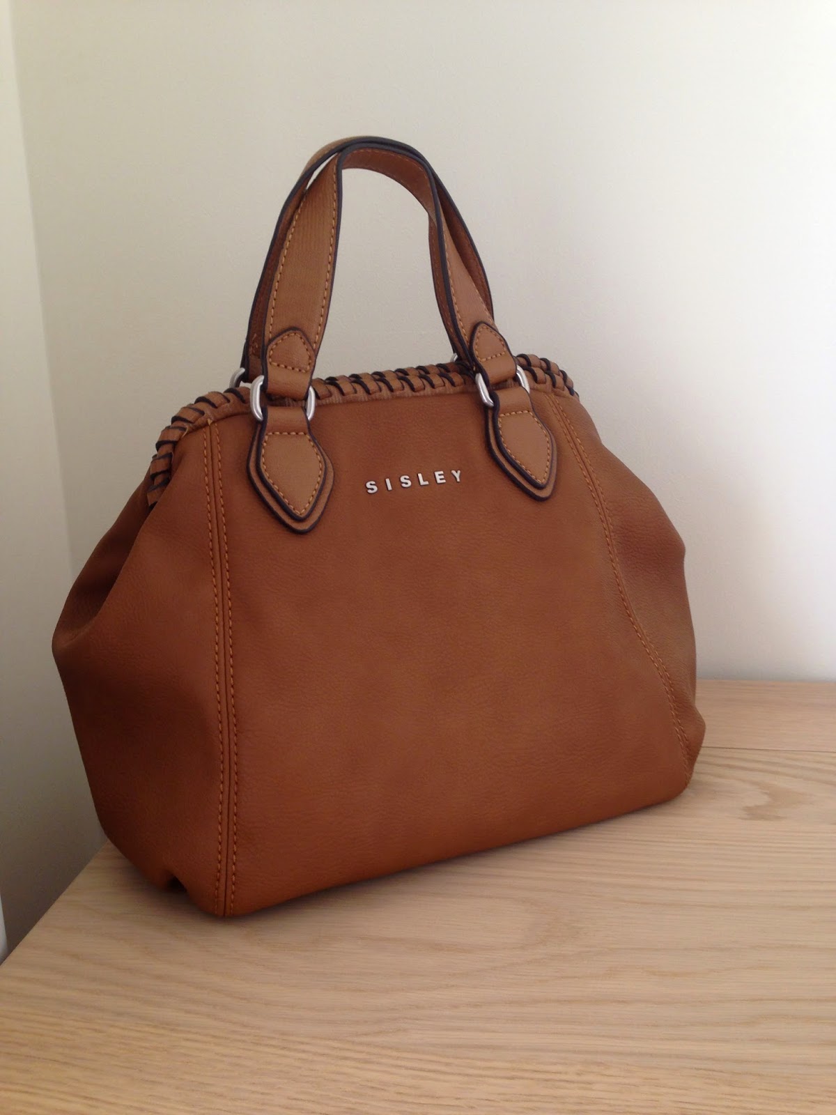 SUNCREAM AND SPARKLES Handbags and Gladrags