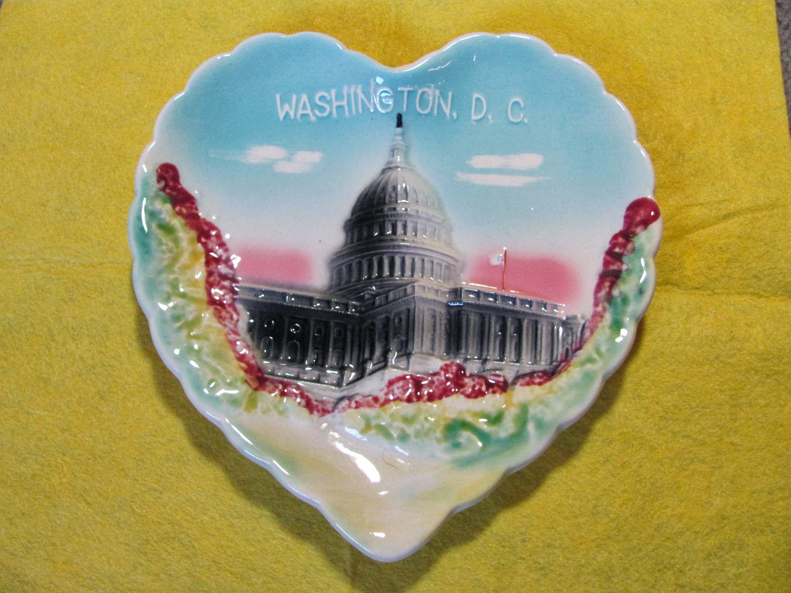 Lovely Washington DC Vintage Souvenir Plate