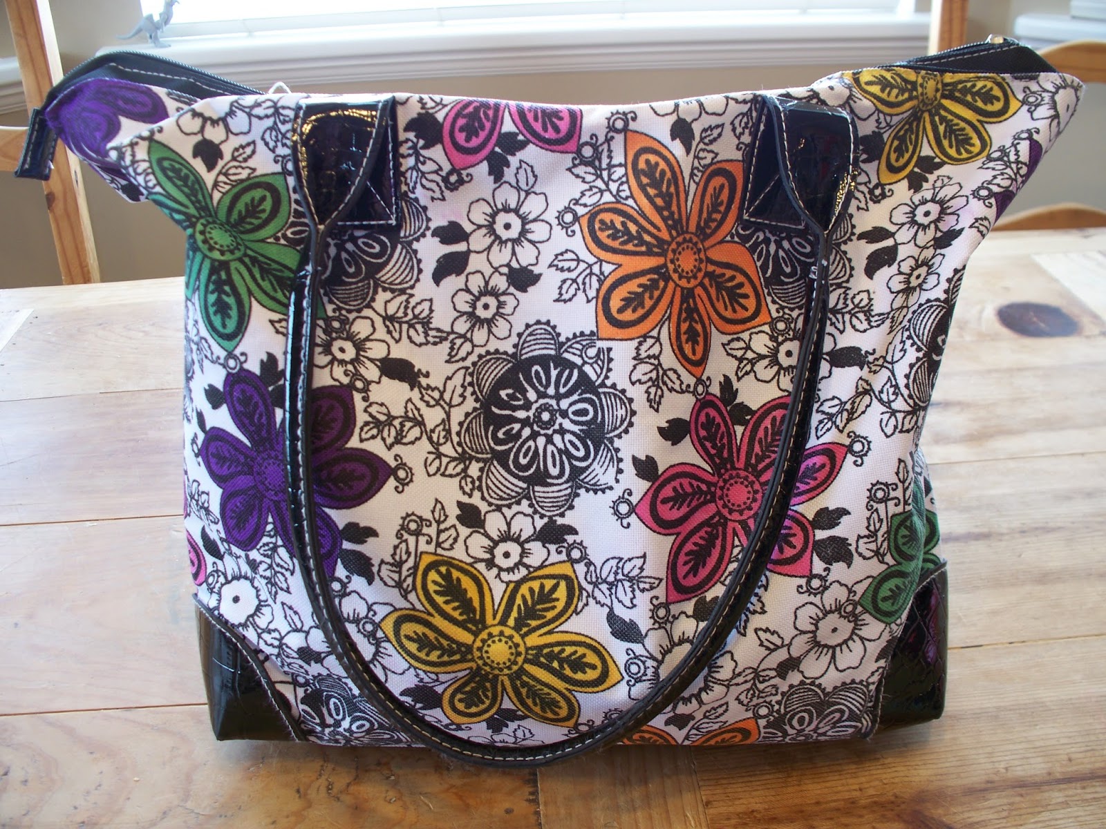 Easy DIY Painted Canvas Bags Adventures of a DIY Mom