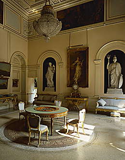The Devoted Classicist Recent Redecoration At Alnwick Castle