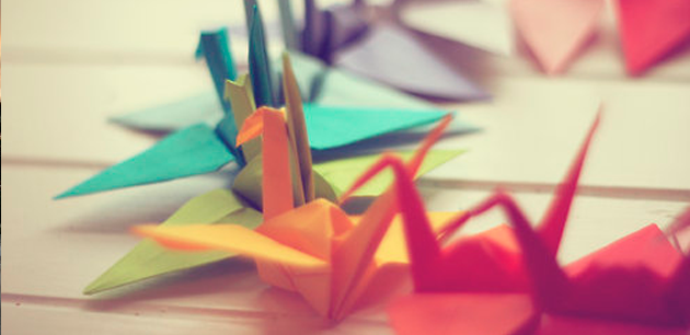 Tsuru A crença A arte do origami (dobrar papel) se inspirou nessa ave para criar uma de suas mais conhecidas...