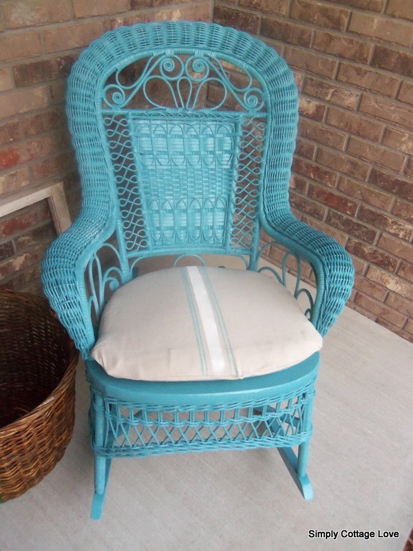 Simply Cottage Love No Sew Custom Pillow {DIY}