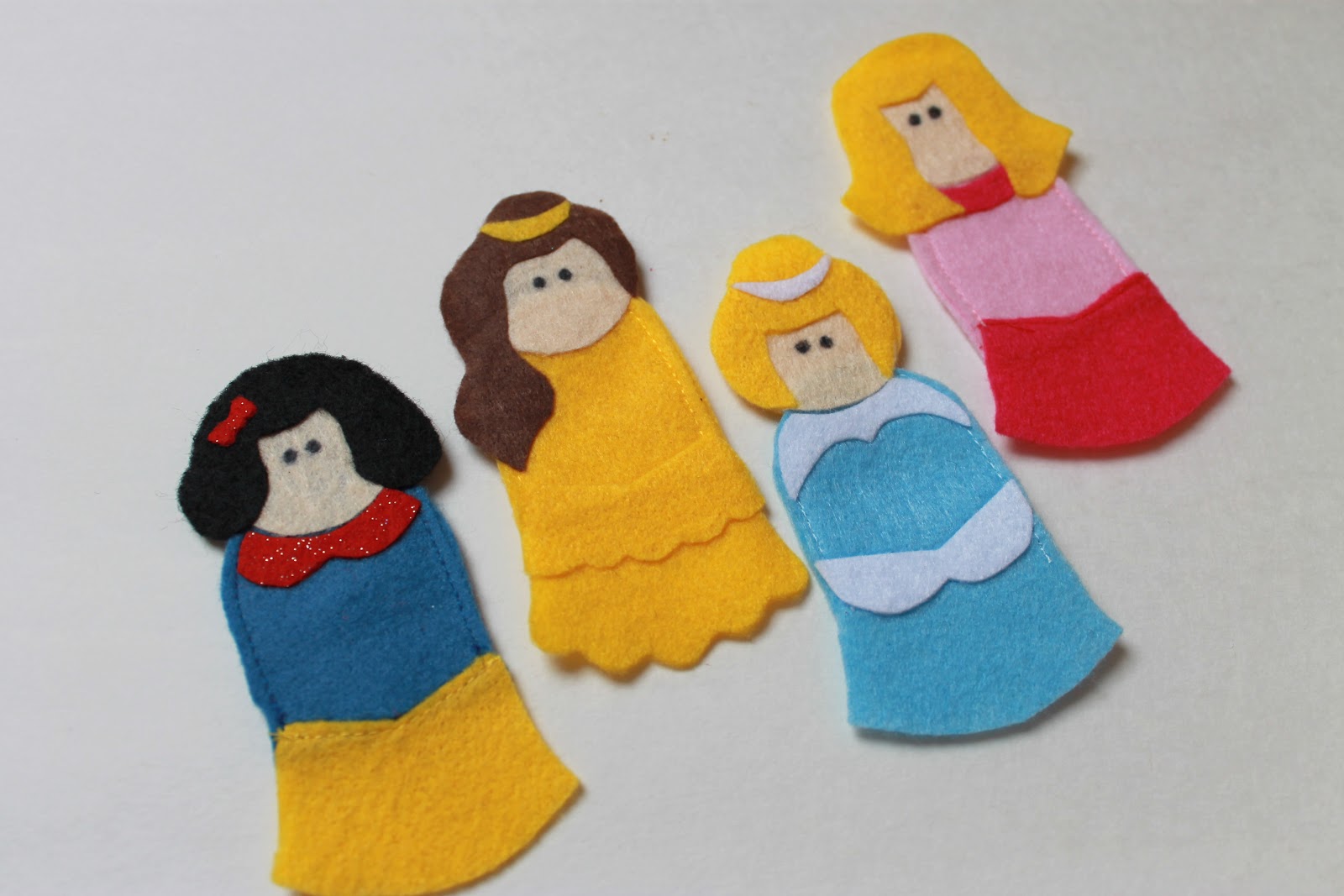 Serving Pink Lemonade Princess Finger Puppets