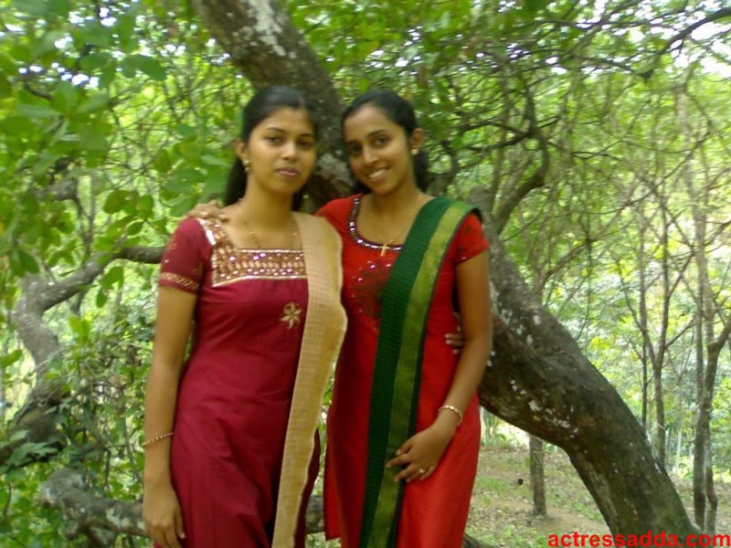 Hot mallu Desi Indian aunty sms chat phones number