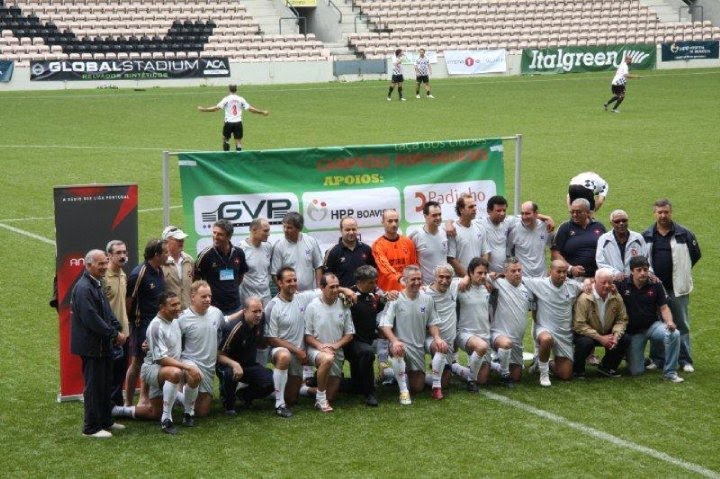 OS BELENENSES NO ESTADIO DO BESSA