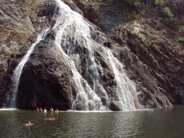 Download this Dudhsagar Falls Goa picture