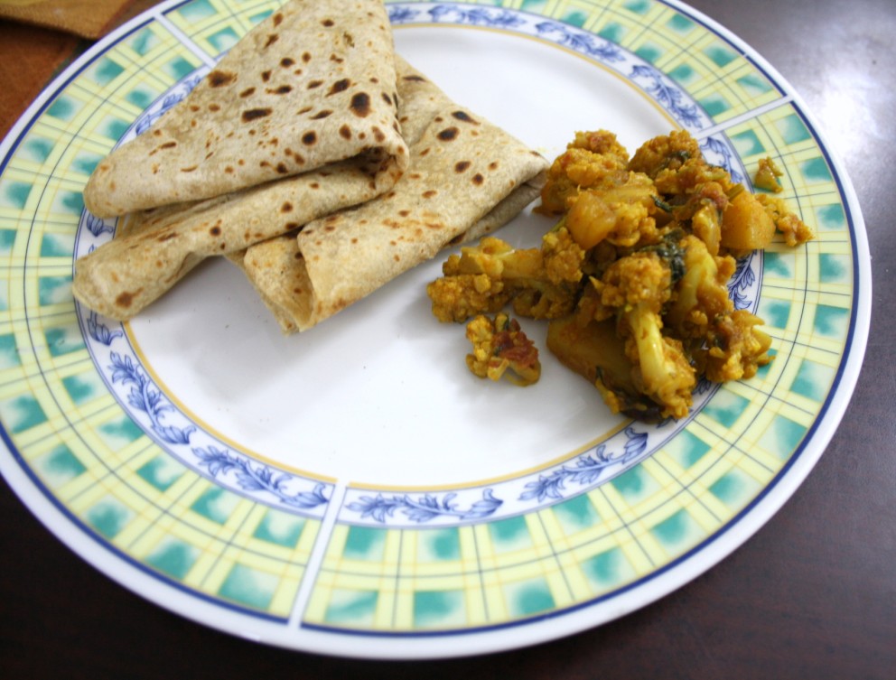 Aloo Gobi ki Sabzi Potato Cauliflower Dry Curry Side Dish for Chapati