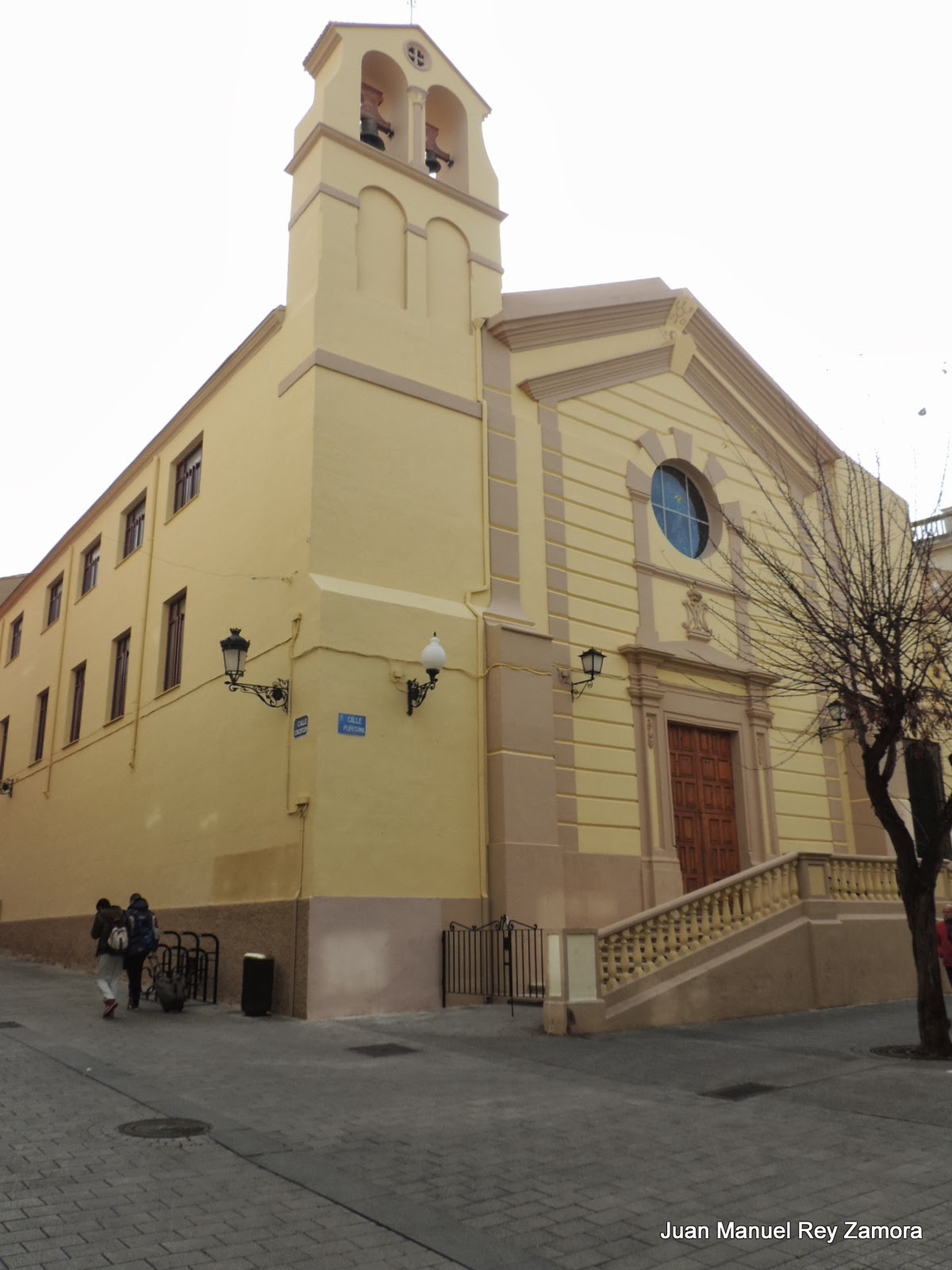 Lugar y hora de la celebración de la Santa Misa