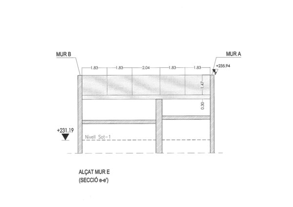 Muro de hormigón que se fisura por donde quiere | el Arquitecto: ¿ha