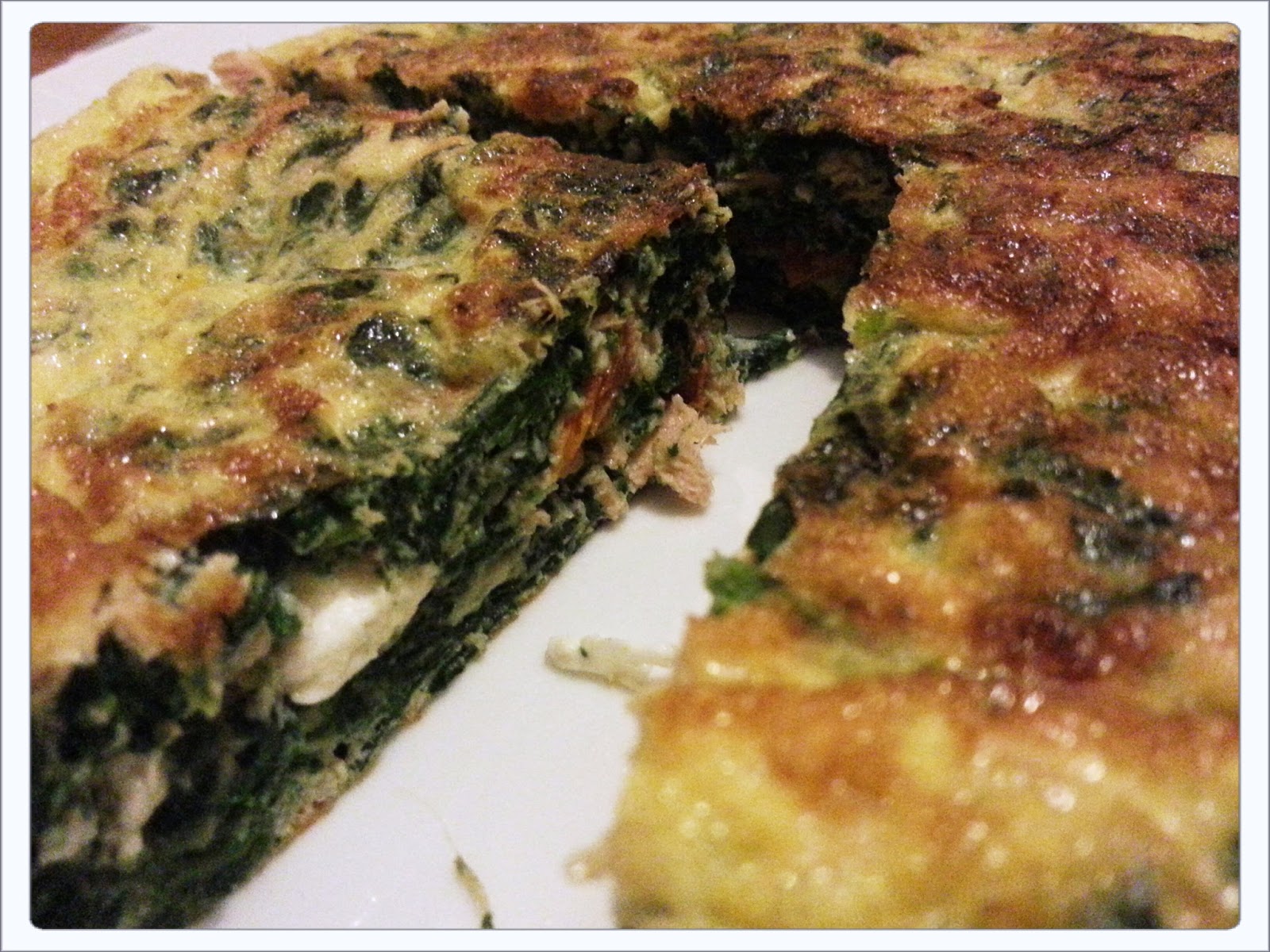 Making of cooking... Tortilla de espinacas con atún, queso feta y