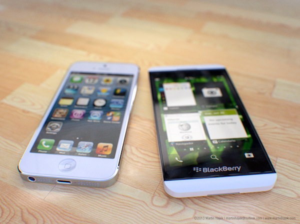 Komparasi: BlackBerry Z10 Menang Telak Atas iPhone 5