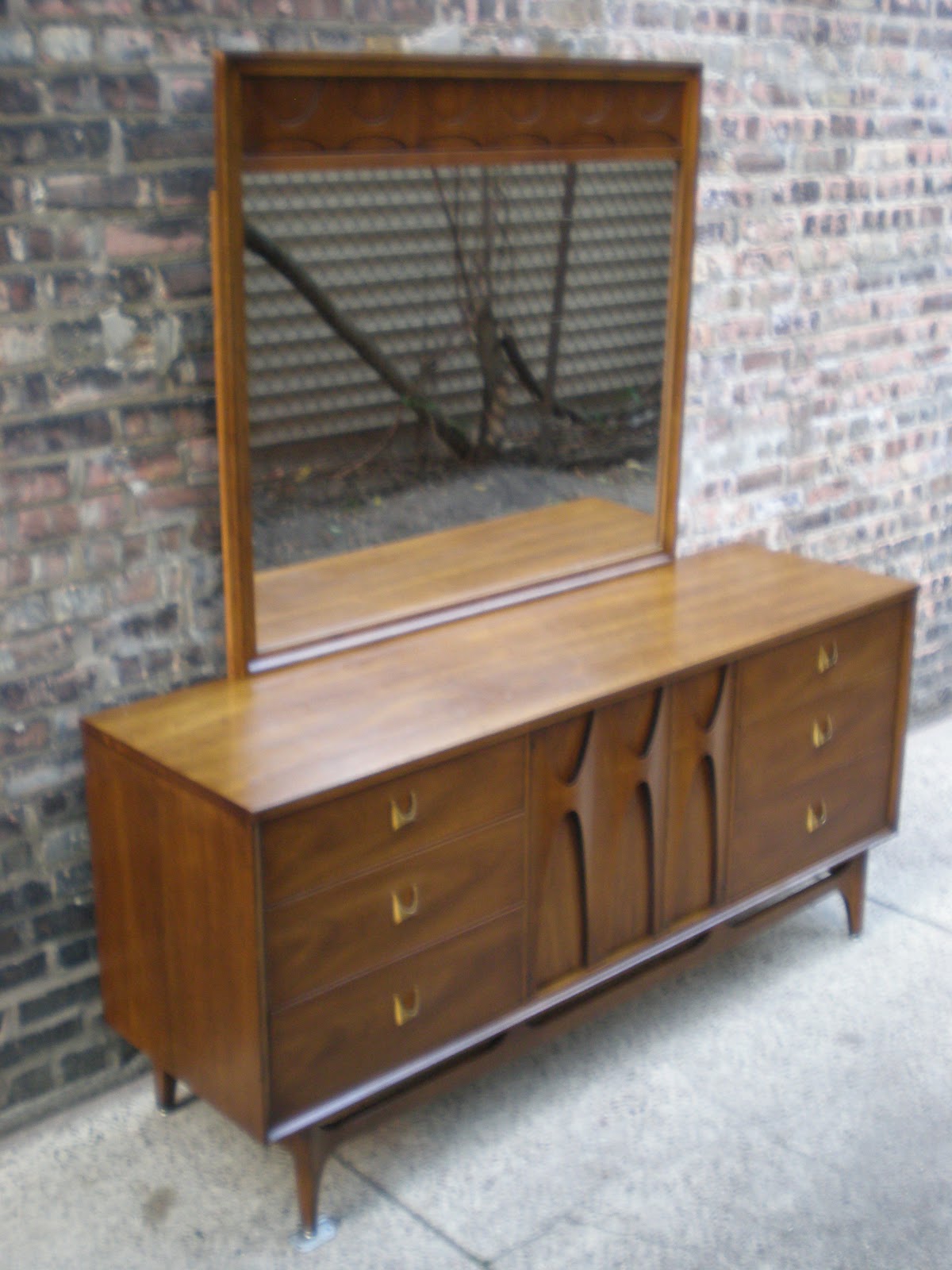 18 Broyhill Brasilia Dresser With Mirror Mid Century