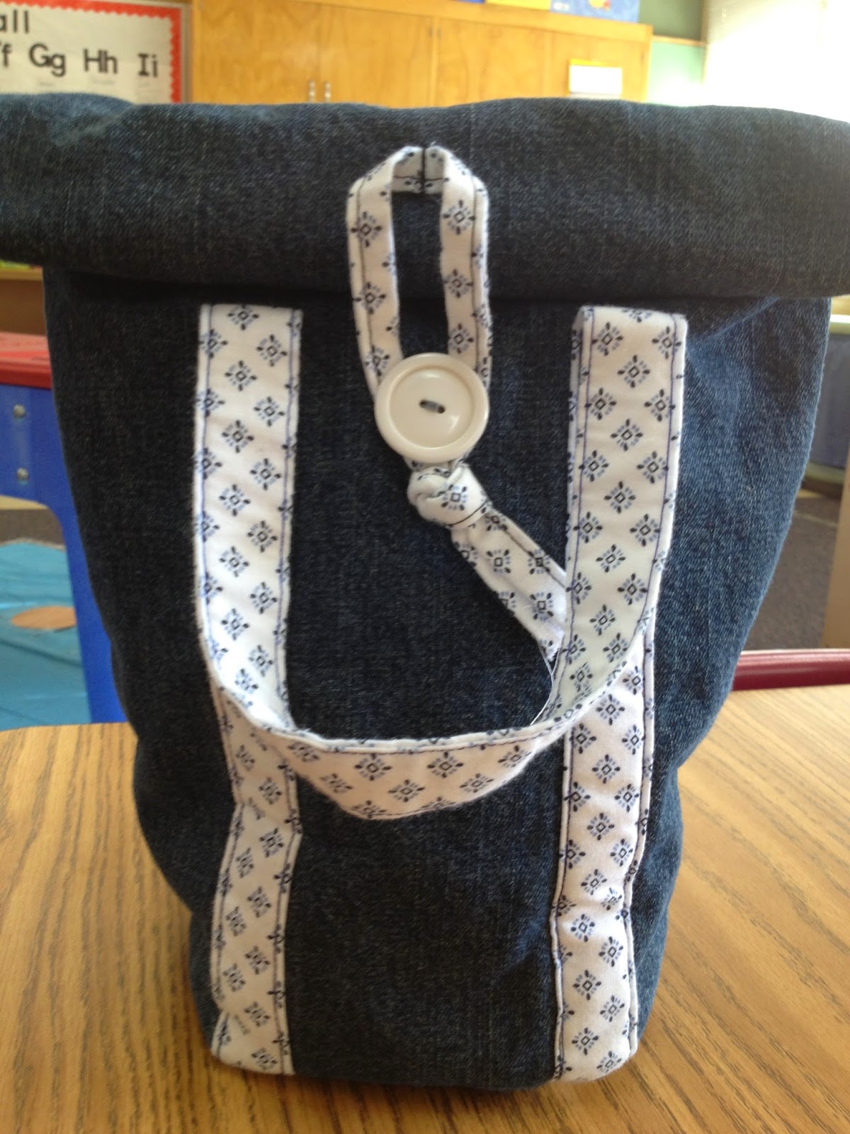 OwlKat Creations Insulated Lunch Tote, (pattern from JoAnn Fabrics