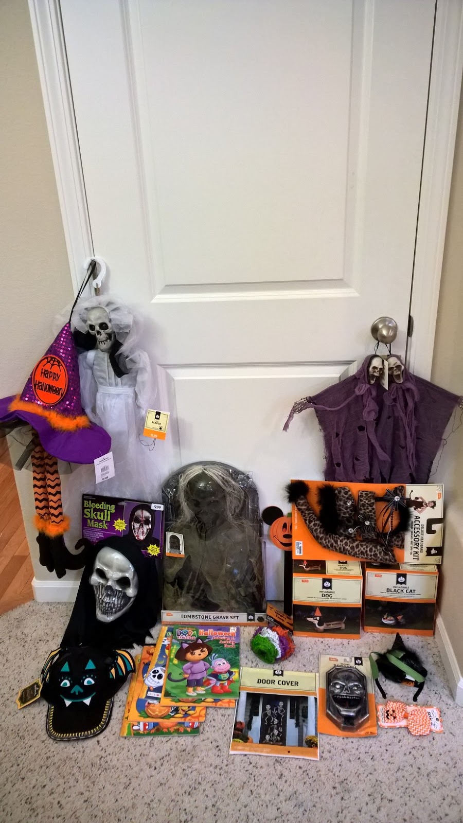 Ditslife My Walgreens 90 Haloween shopping!