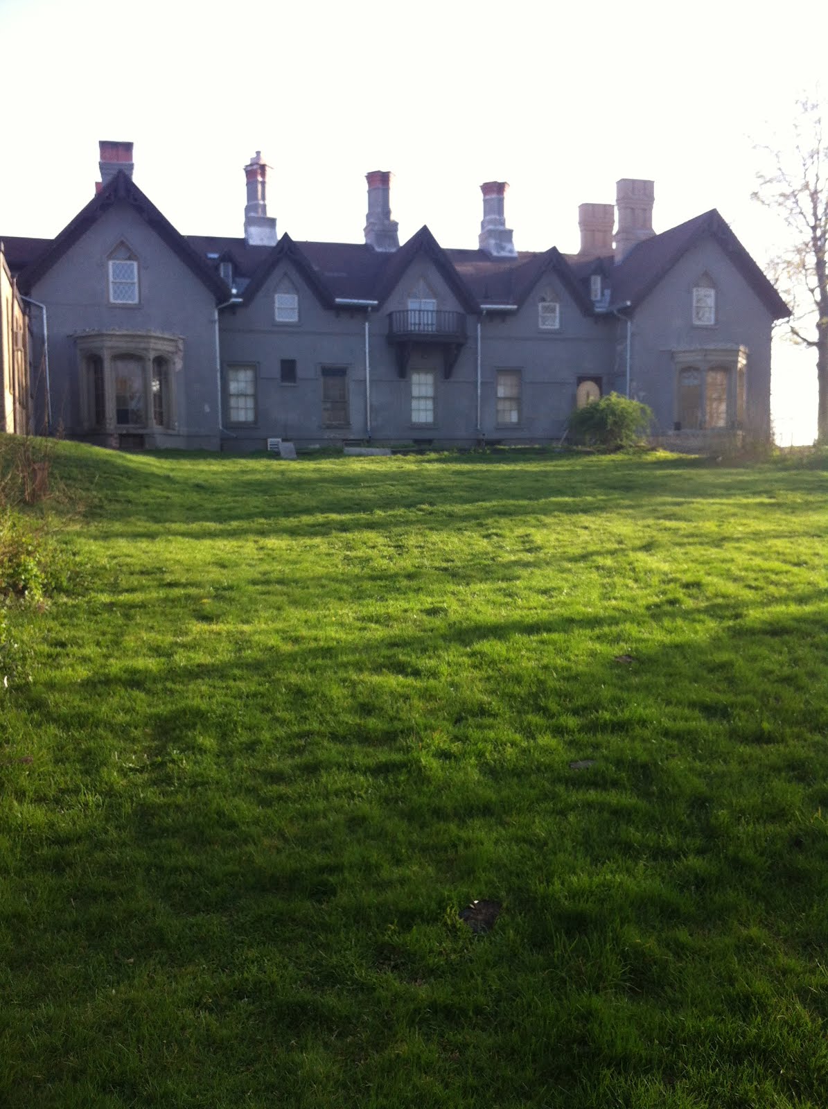 at10paces Auchmar House