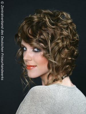 Moderne Frisuren mit Locken