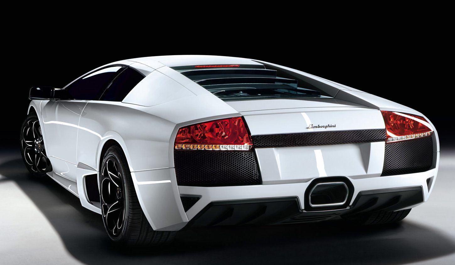 http://3.bp.blogspot.com/-kg26zWIYlxU/UKSG1QT6LJI/AAAAAAAAAVc/s5lsctXIyQ8/s1600/ext-1310120358mobil_lamborghini_murcielago_lp640_versace_2.jpg