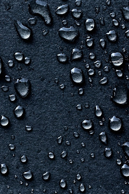 iPhone 4 Water Drops Wallpaper