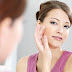 Atasi Wajah Berminyak Setelah Pakai Make-up dengan Cara Ini Atasi Wajah Berminyak Setelah Pakai Make-up dengan Cara Ini