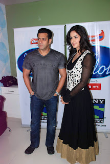 Salman Khan with Katrina kaif on the sets of 'Indian Idol 6' for promotion