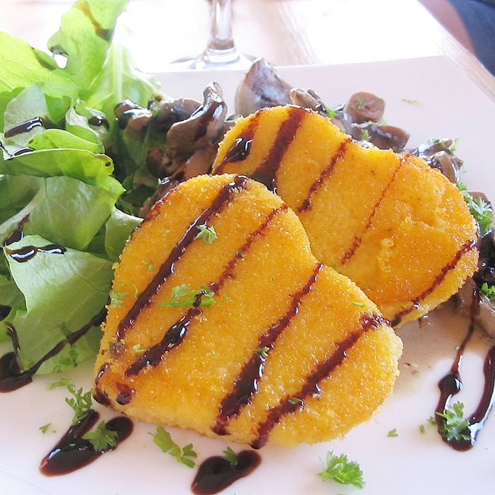 7 Ways to Use Leftover Polenta sudden lunch! suzy bowler