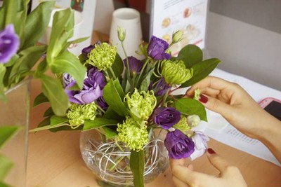 [Image: cam-hoa-nghe-thuat-3-sac-xanh-2.jpg]