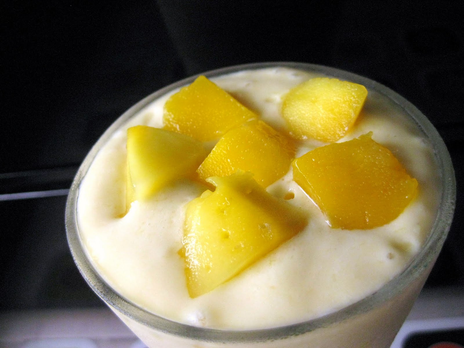 RESEPI NANNIE: Milkshake buah mangga sedapnyeee