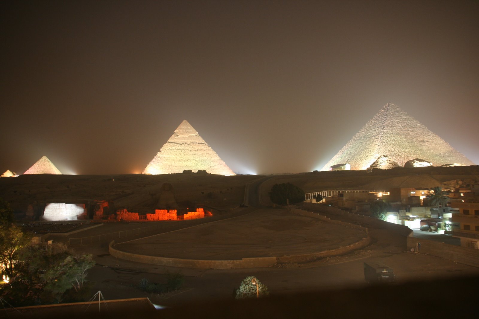 piramides-giza-noche.jpg
