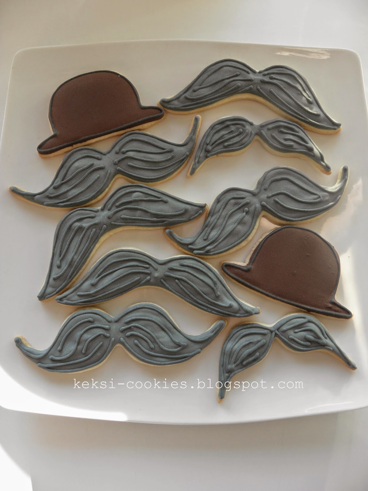 MOUSTACHE COOKIES / BOWLER HAT