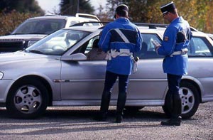 Tristes records d'alcoolémie Gendarme-arrestation-route