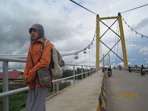 Menyusuri Jembatan Barito