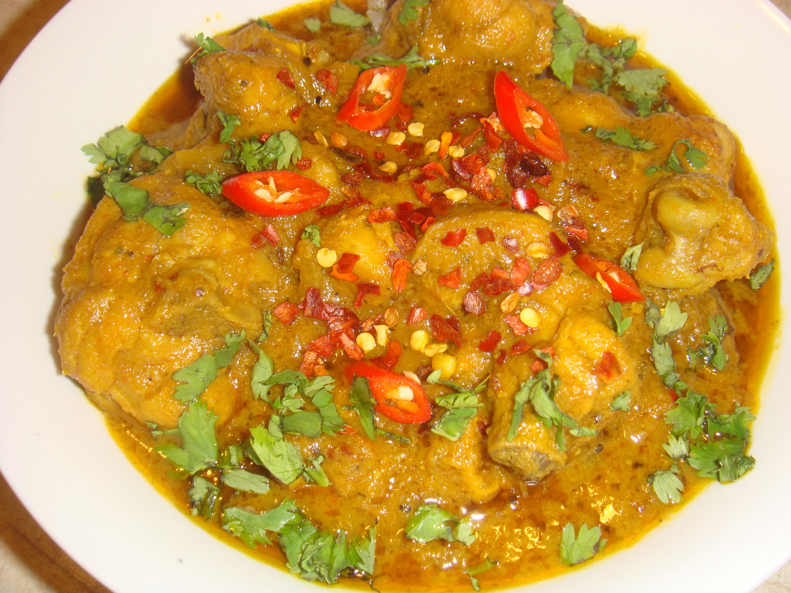 Subhra's Kitchen Chicken in Coriander & Red pepper Sauce