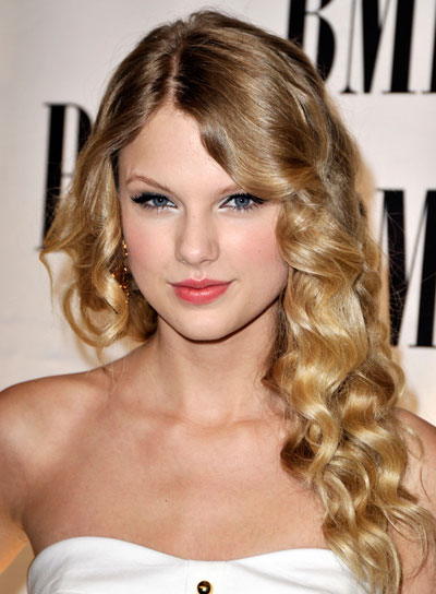 Taylor Swift Romantic Wavy Updo Hairstyles for Wedding 2013